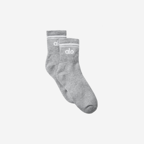 ALO YOGA UNISEX HALF-CREW THROWBACK SOCK ATHLETIC HEATHER GREY/WHITE