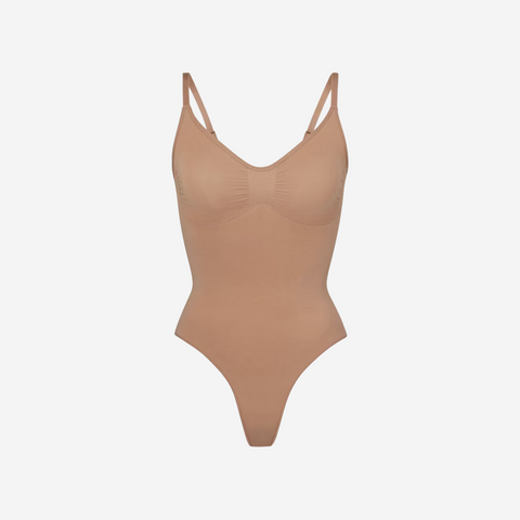 SKIMS SEAMLESS SCULPT THONG BODYSUIT SIENNA
