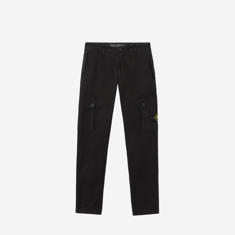 STONE ISLAND LOGO PATCH CARGO PANTS BLACK