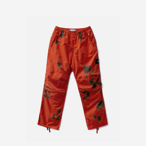 STONE ISLAND HAND CORROSION RED PANTS